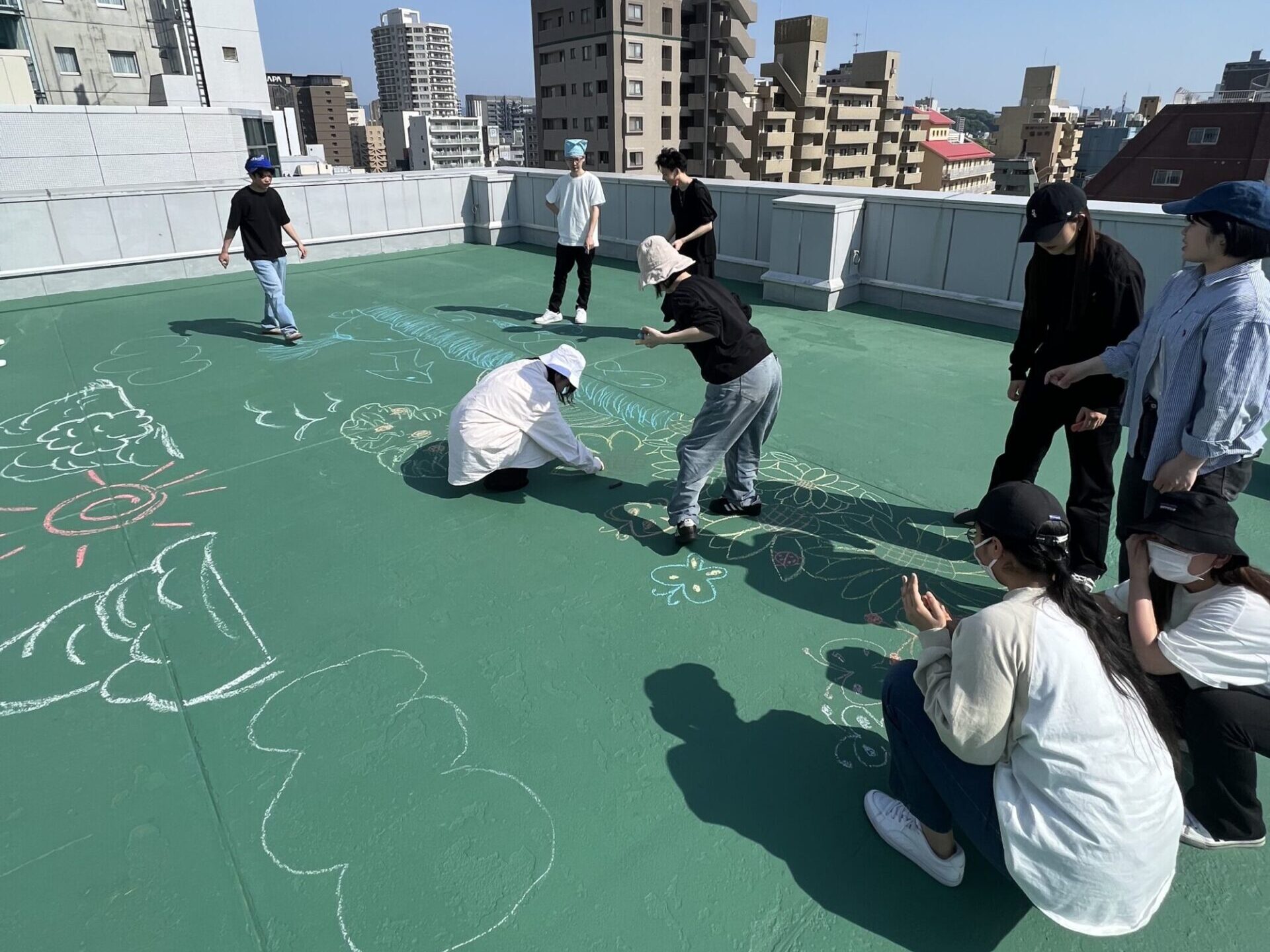 こども保育学科授業紹介「幼児と造形表現🌞」メイン画像